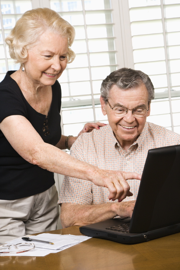 Seniors with Computer